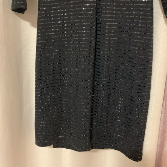 Shiny dress - Picture 5 of 5